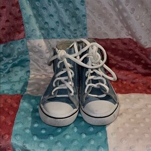 Kids High-Top Canvas Sneakers in Blue